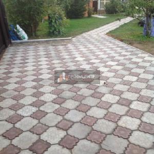 тротуарная плитка во дворе частного дома фотo и цена тротуарная плитка во дворе частного дома фотo и цена