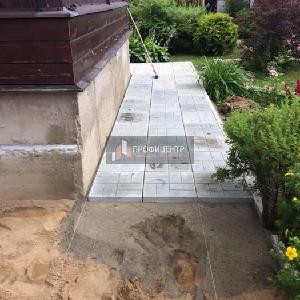 тротуарная плитка во дворе частного дома фотo и цена тротуарная плитка во дворе частного дома фотo и цена